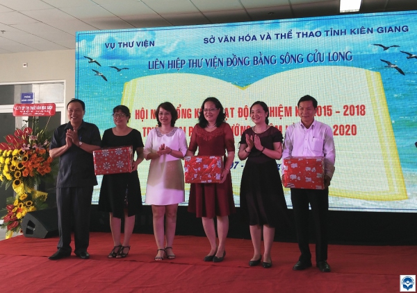 Hội nghị tổng kết hoạt động nhiệm kỳ 2015-2018 và triển khai phương hướng, nhiệm vụ nhiệm kỳ 2018-2020 của Liên hiệp Thư viện Đồng bằng sông Cửu Long