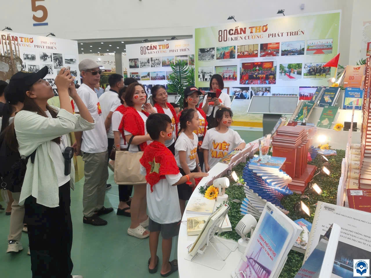 z6979563622123 de6a3944816e0a991c47001705321eeb